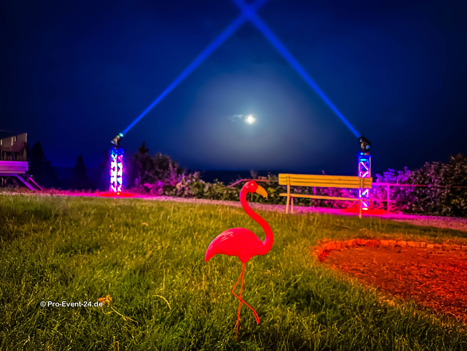 Pro-Event-24 Ihr professioneller Partner für Ihr Event – Eventplanung, Hochzeiten, Familienfeiern, Jubiläen, Geburtstage, Firmenfeiern, Ambientebeleuchtung, Architekturbeleuchtung, Fassadenbeleuchtung, Fassadenfeuerwerke, Musikfeuerwerke, Lasershows, Moderation, Promotion, Beschallungen, Luftaufnahmen, Luft- Videos, Mobildiscothek