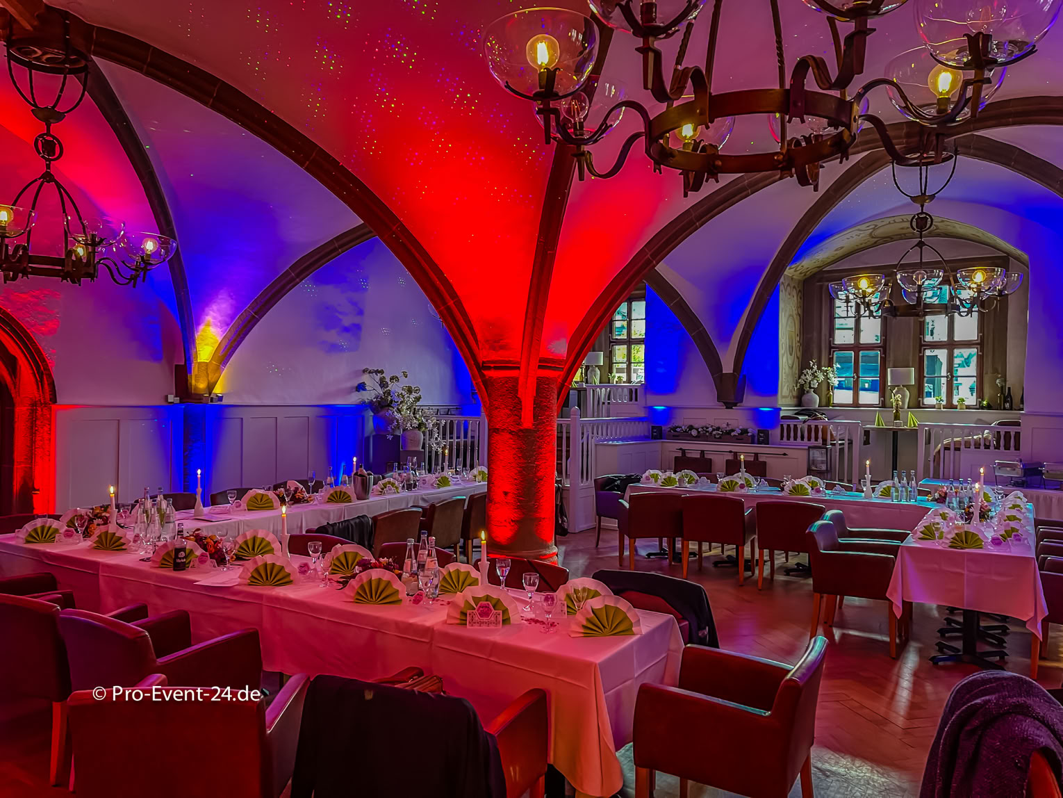 Pro-Event-24 Ihr professioneller Partner für Ihr Event – Eventplanung, Hochzeiten, Familienfeiern, Jubiläen, Geburtstage, Firmenfeiern, Ambientebeleuchtung, Architekturbeleuchtung, Fassadenbeleuchtung, Fassadenfeuerwerke, Musikfeuerwerke, Lasershows, Moderation, Promotion, Beschallungen, Luftaufnahmen, Luft- Videos, Mobildiscothek