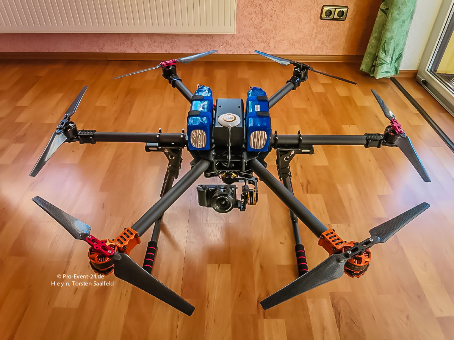 Pro-Event-24 Ihr professioneller Partner für Ihr Event – Eventplanung, Hochzeiten, Familienfeiern, Jubiläen, Geburtstage, Firmenfeiern, Ambientebeleuchtung, Architekturbeleuchtung, Fassadenbeleuchtung, Fassadenfeuerwerke, Musikfeuerwerke, Lasershows, Moderation, Promotion, Beschallungen, Luftaufnahmen, Luft- Videos, Mobildiscothek