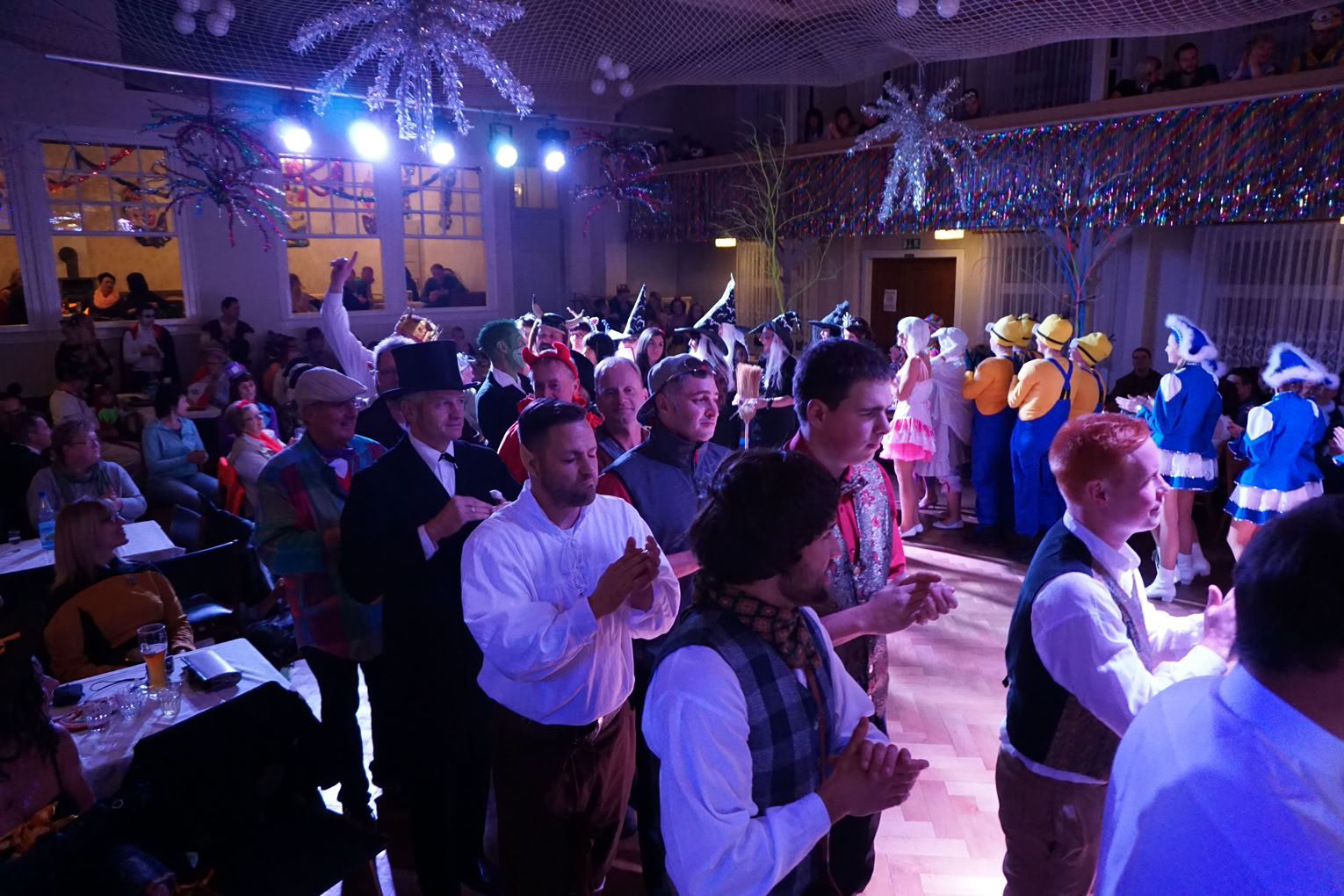 Pro-Event-24 Ihr professioneller Partner für Ihr Event – Eventplanung, Hochzeiten, Familienfeiern, Jubiläen, Geburtstage, Firmenfeiern, Ambientebeleuchtung, Architekturbeleuchtung, Fassadenbeleuchtung, Fassadenfeuerwerke, Musikfeuerwerke, Lasershows, Moderation, Promotion, Beschallungen, Luftaufnahmen, Luft- Videos, Mobildiscothek