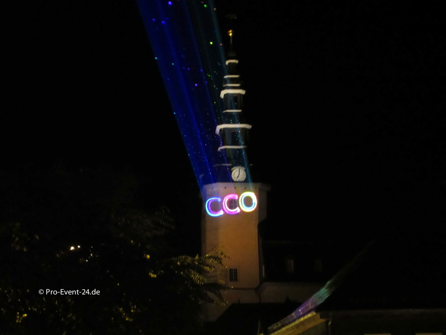 Pro-Event-24 Ihr professioneller Partner für Ihr Event – Eventplanung, Hochzeiten, Familienfeiern, Jubiläen, Geburtstage, Firmenfeiern, Ambientebeleuchtung, Architekturbeleuchtung, Fassadenbeleuchtung, Fassadenfeuerwerke, Musikfeuerwerke, Lasershows, Moderation, Promotion, Beschallungen, Luftaufnahmen, Luft- Videos, Mobildiscothek