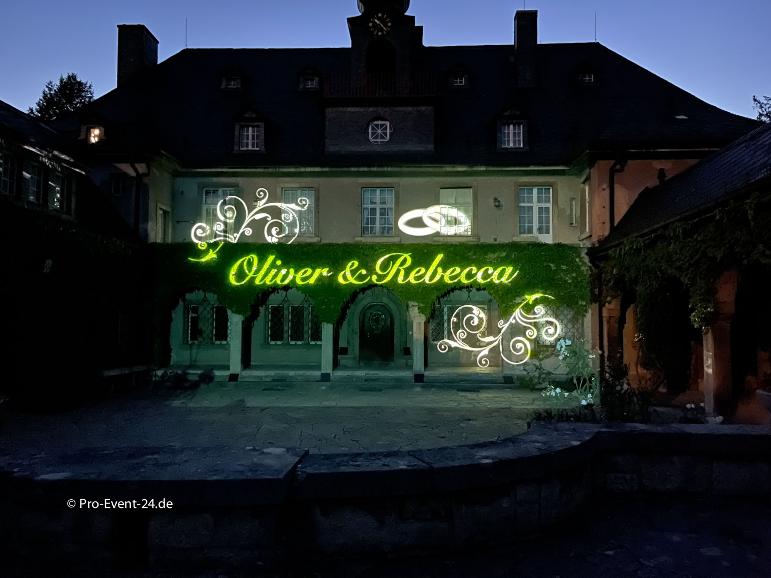 Pro-Event-24 Ihr professioneller Partner für Ihr Event – Eventplanung, Hochzeiten, Familienfeiern, Jubiläen, Geburtstage, Firmenfeiern, Ambientebeleuchtung, Architekturbeleuchtung, Fassadenbeleuchtung, Fassadenfeuerwerke, Musikfeuerwerke, Lasershows, Moderation, Promotion, Beschallungen, Luftaufnahmen, Luft- Videos, Mobildiscothek