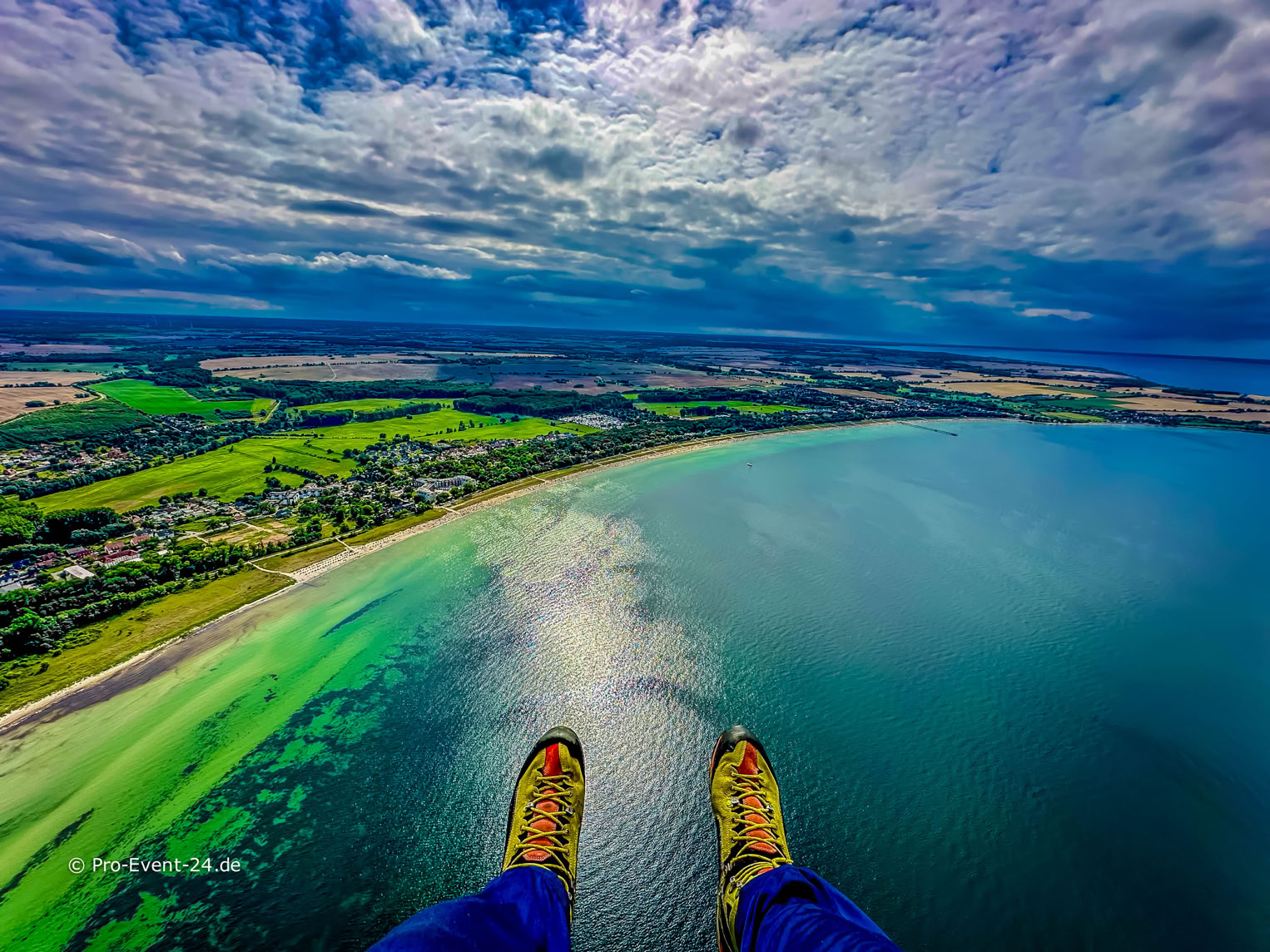 Pro-Event-24 Ihr professioneller Partner für Ihr Event – Eventplanung, Hochzeiten, Familienfeiern, Jubiläen, Geburtstage, Firmenfeiern, Ambientebeleuchtung, Architekturbeleuchtung, Fassadenbeleuchtung, Fassadenfeuerwerke, Musikfeuerwerke, Lasershows, Moderation, Promotion, Beschallungen, Luftaufnahmen, Luft- Videos, Mobildiscothek